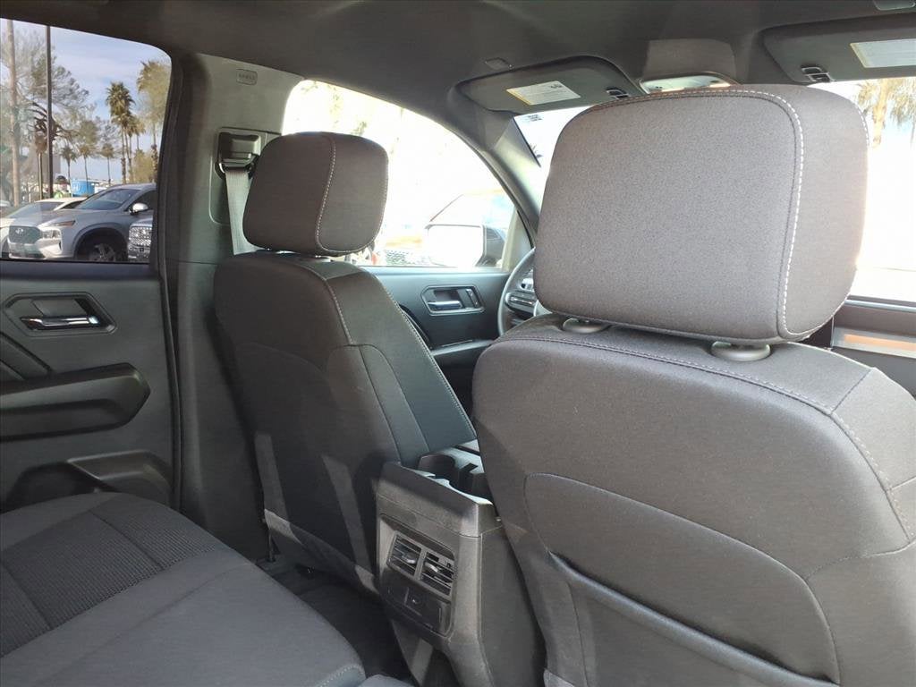 2025 Chevrolet Colorado WT/LT