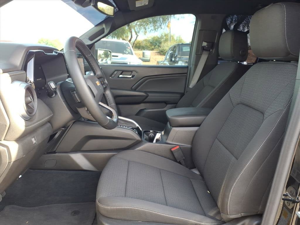 2025 Chevrolet Colorado WT/LT