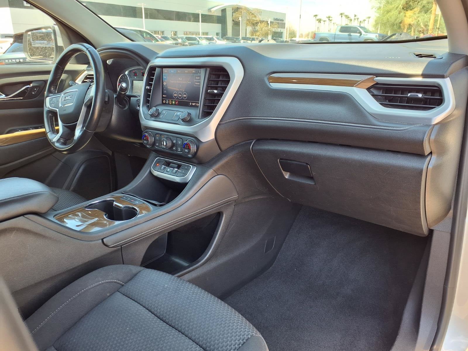 2020 GMC Acadia SLE