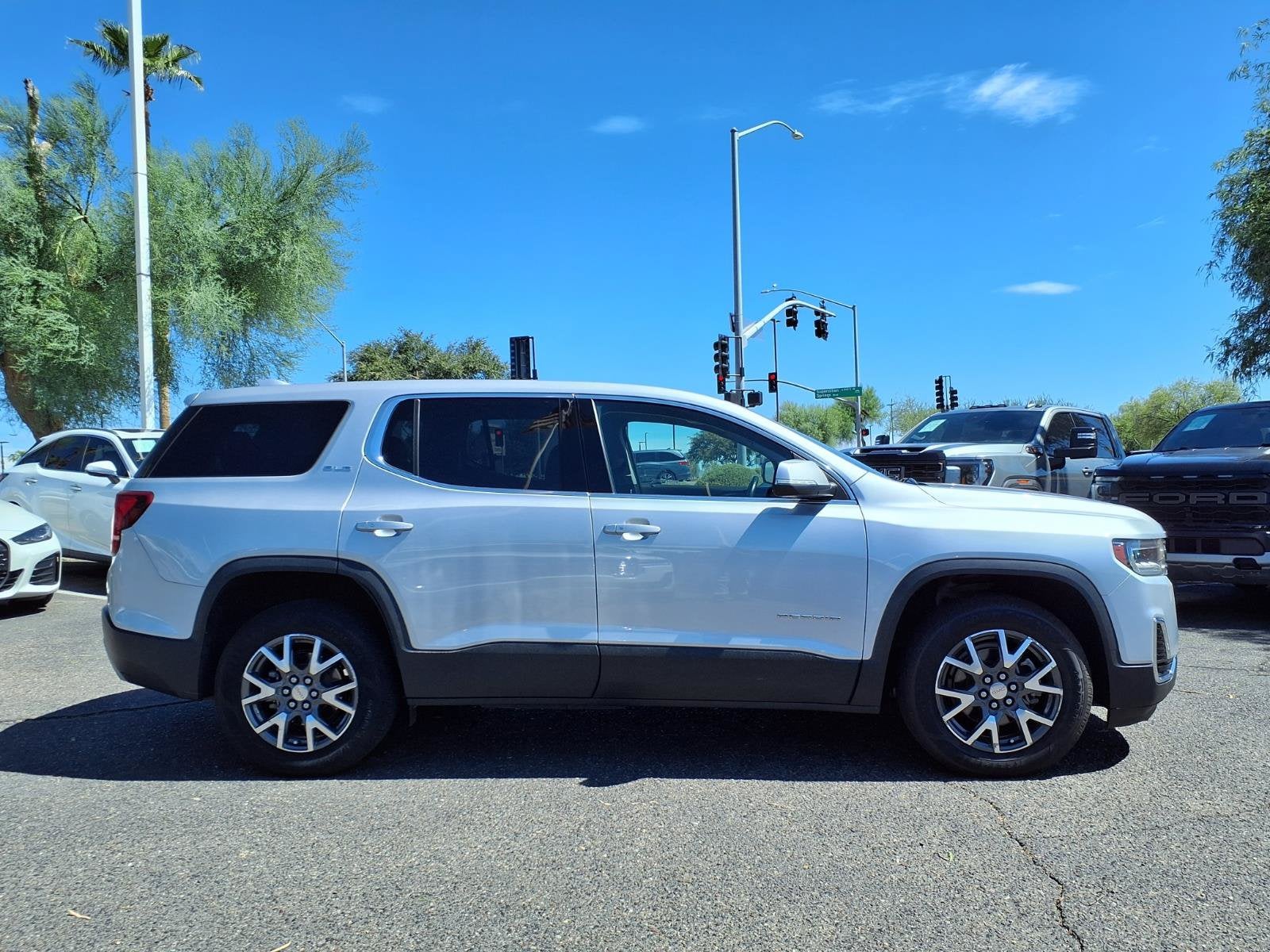 2020 GMC Acadia SLE