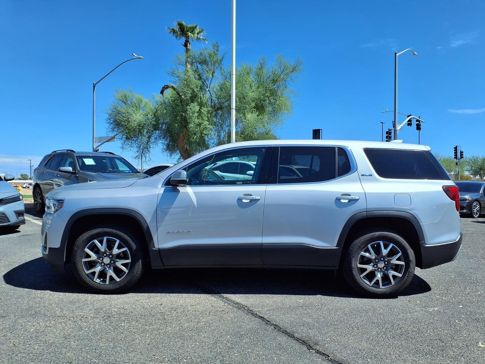 2020 GMC Acadia SLE