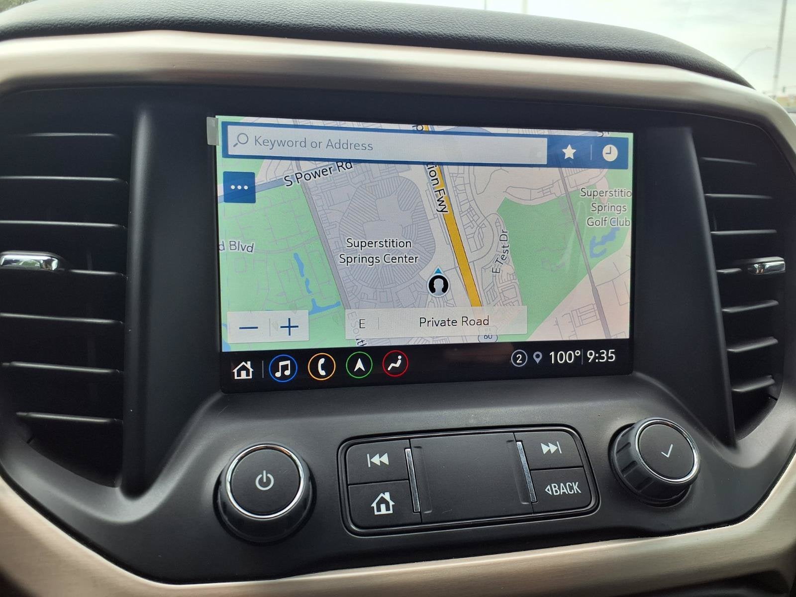 2023 GMC Acadia Denali