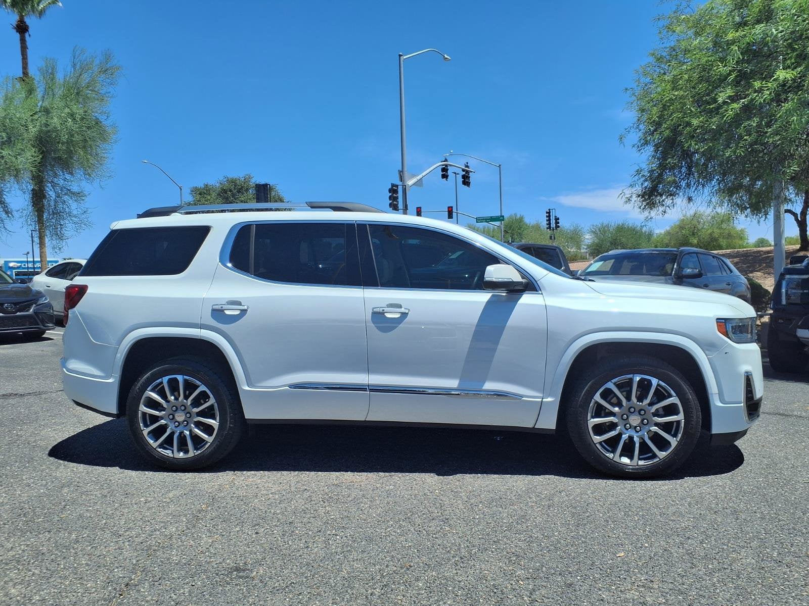 2023 GMC Acadia Denali