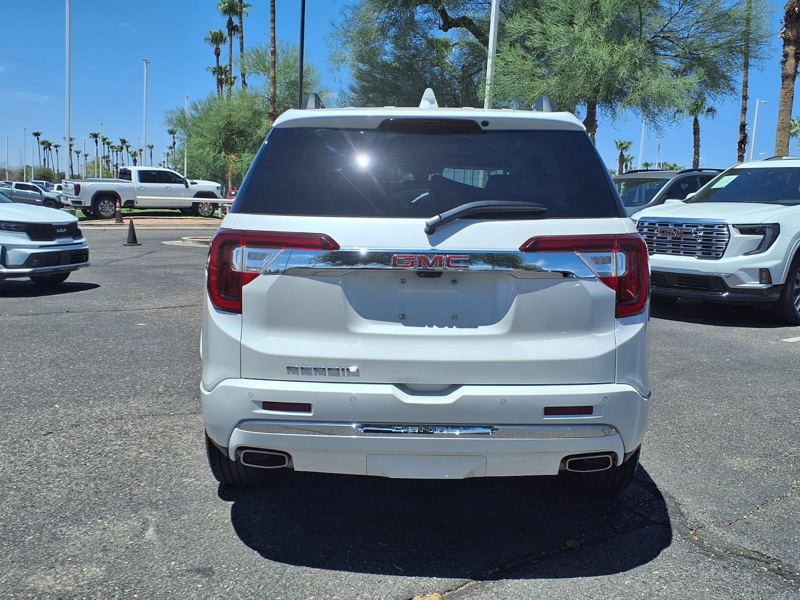 2023 GMC Acadia Denali