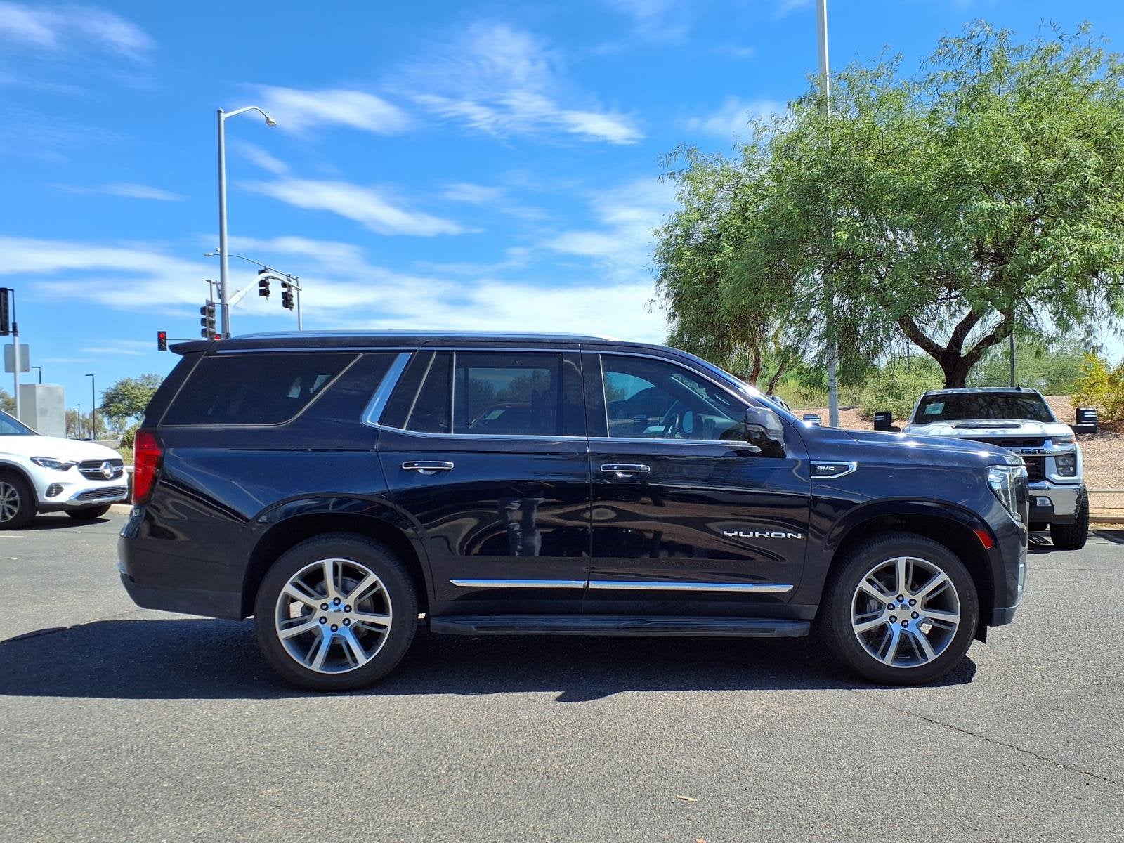 2021 GMC Yukon SLT