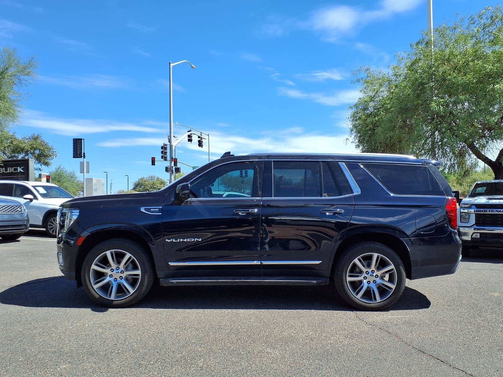 2021 GMC Yukon SLT