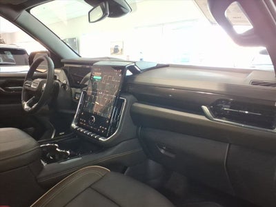 2025 GMC Yukon Elevation