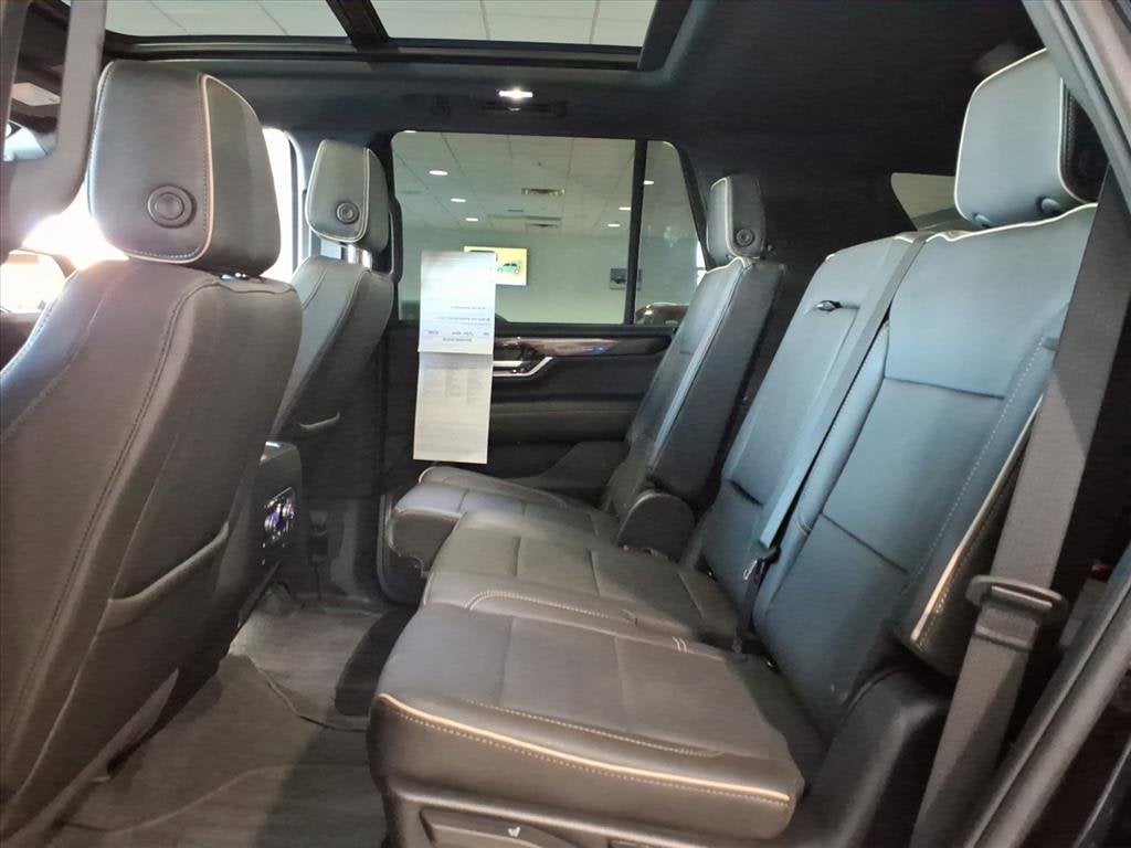 2025 GMC Yukon Elevation