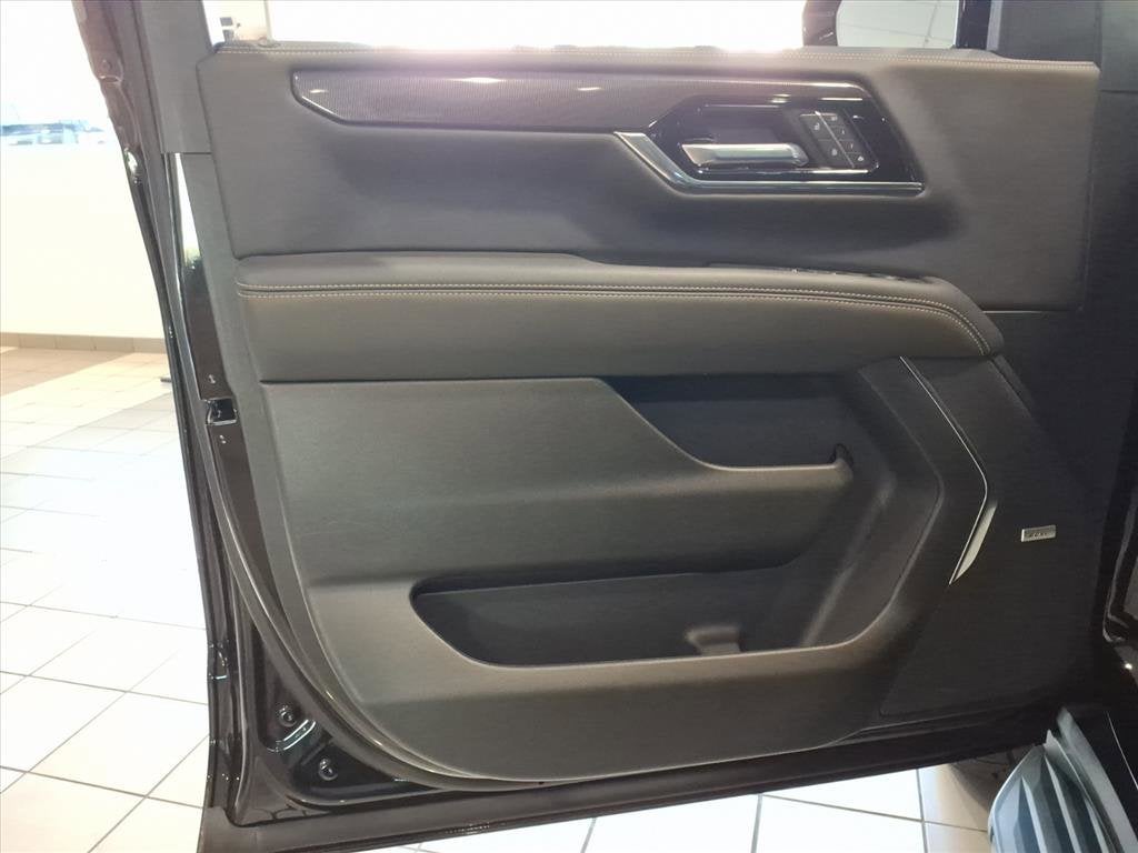 2025 GMC Yukon Elevation