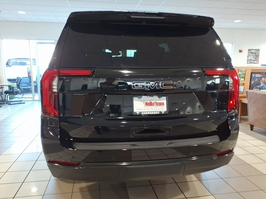 2025 GMC Yukon Elevation