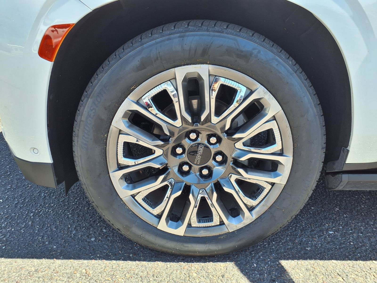 2024 GMC Yukon Denali Ultimate