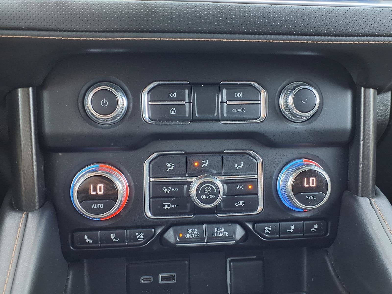2021 GMC Yukon XL AT4