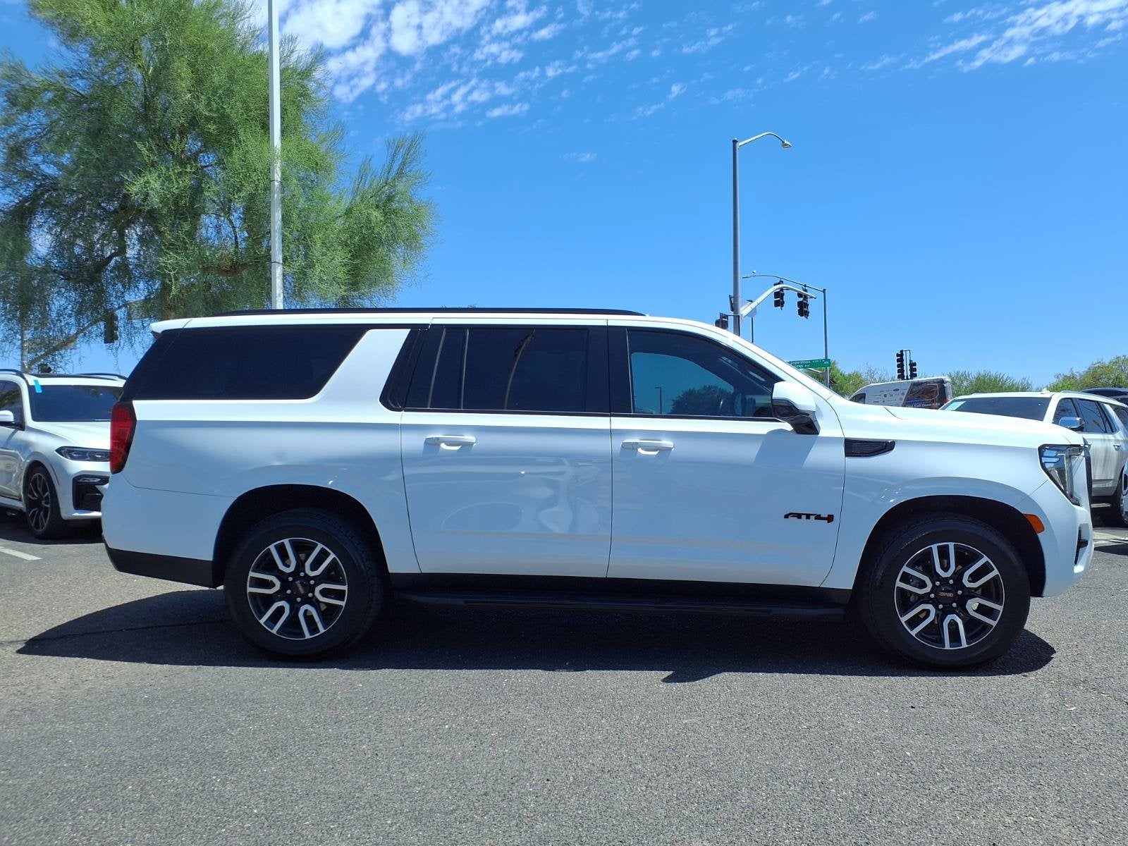 2021 GMC Yukon XL AT4