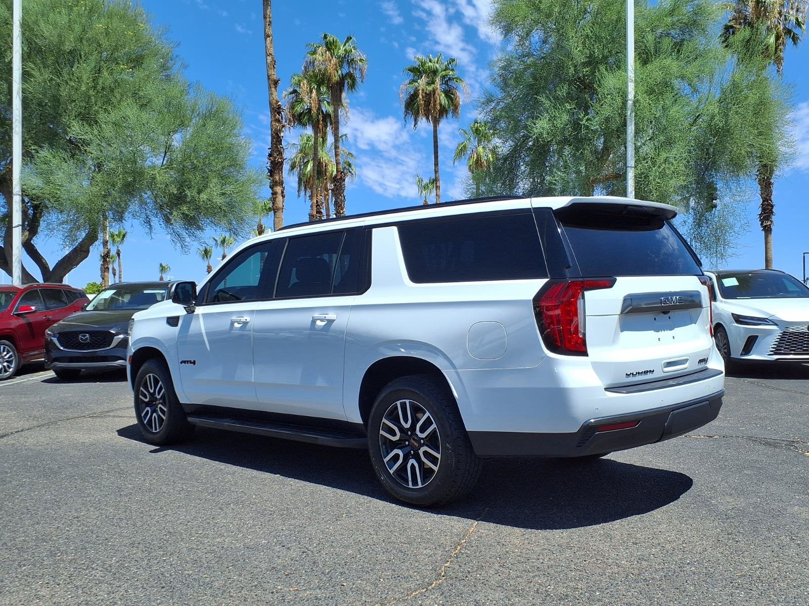 2021 GMC Yukon XL AT4