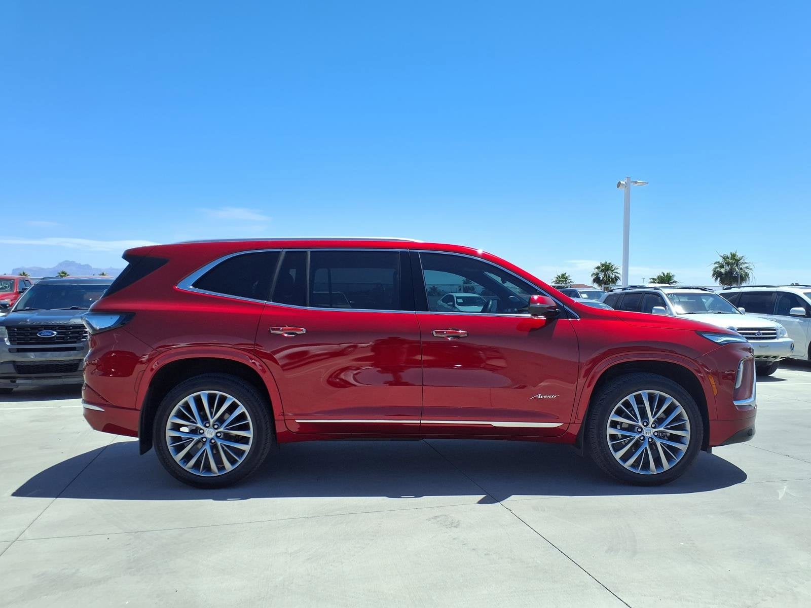 2025 Buick Enclave Avenir