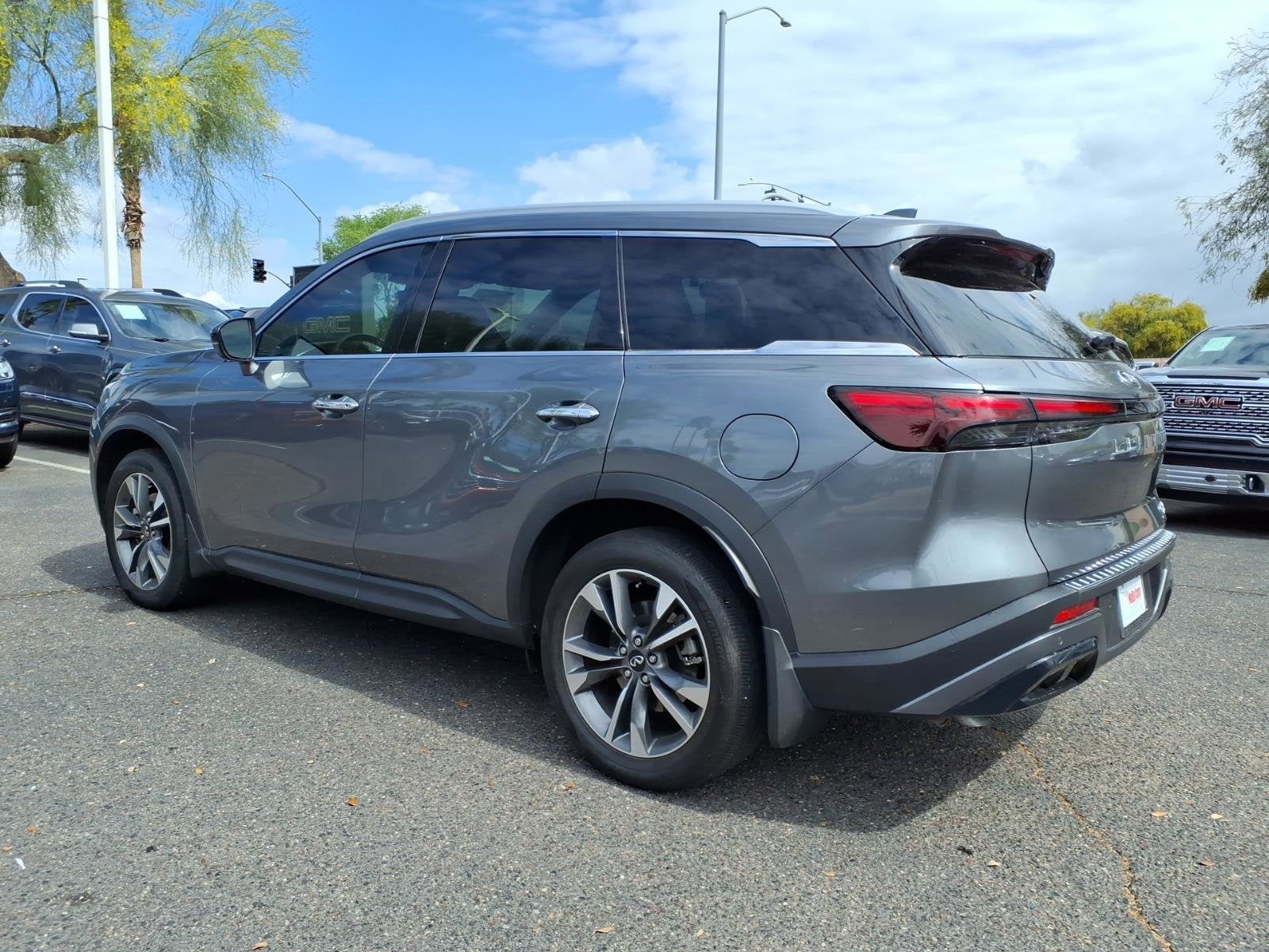 2025 INFINITI QX60 LUXE