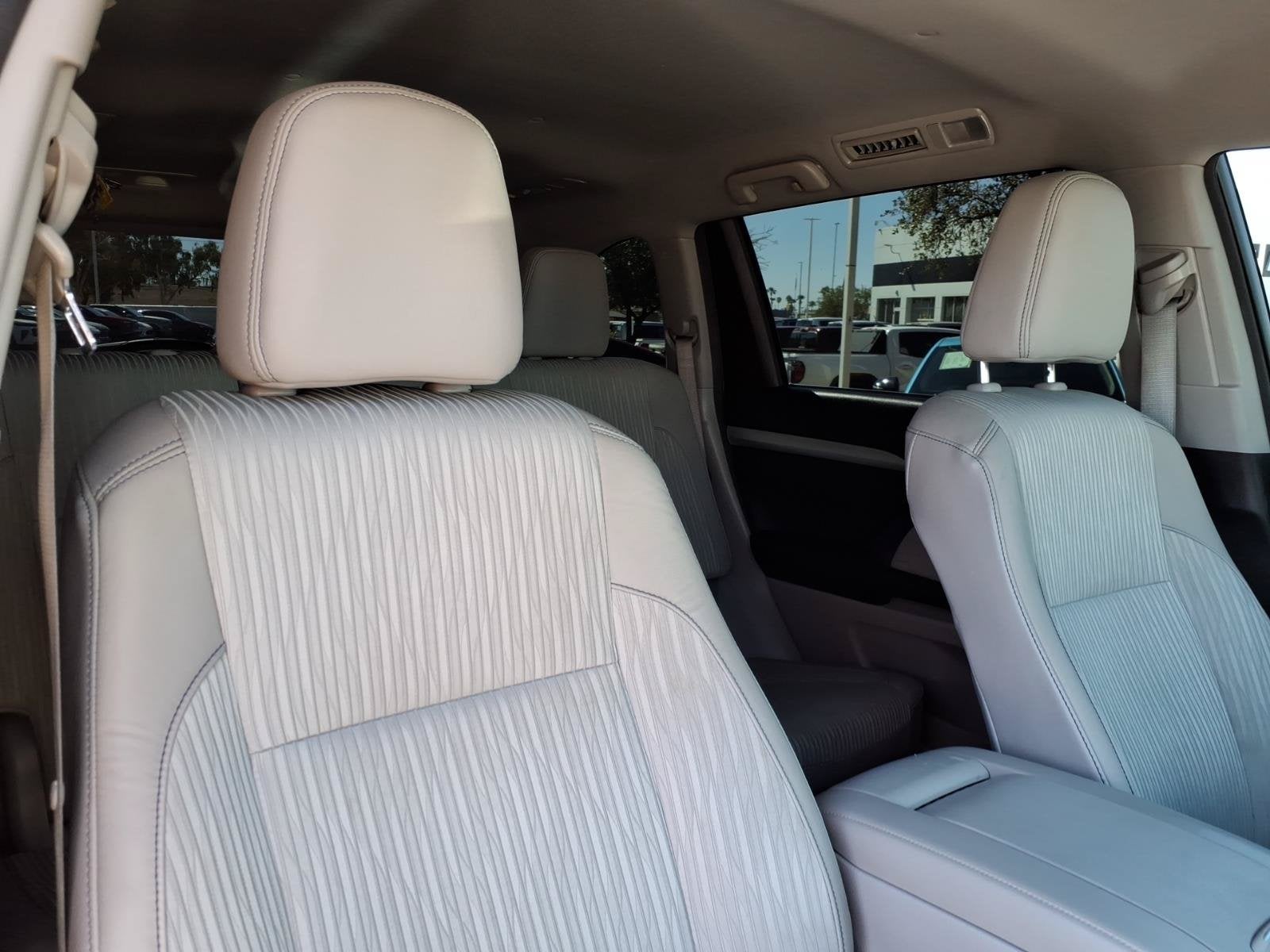 2015 Toyota Highlander LE