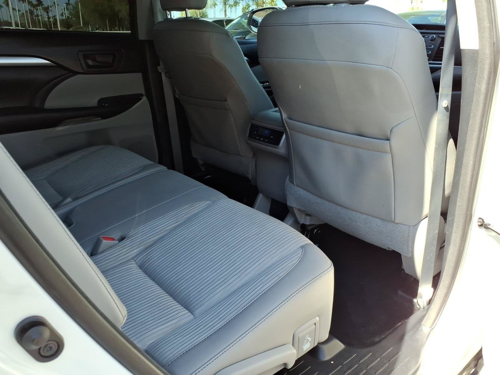 2015 Toyota Highlander LE