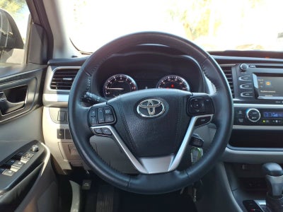 2015 Toyota Highlander LE