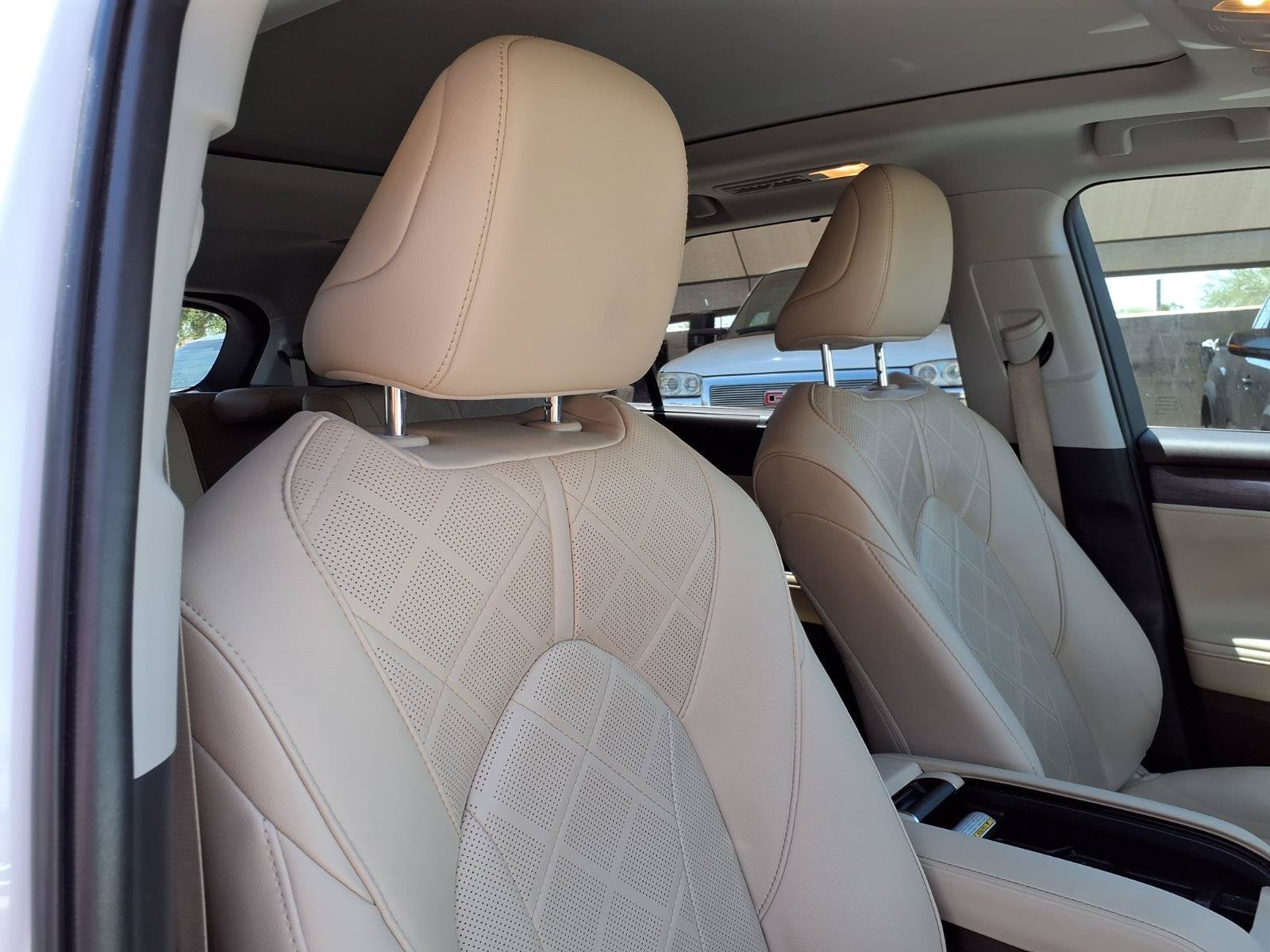 2021 Toyota Highlander Hybrid Platinum