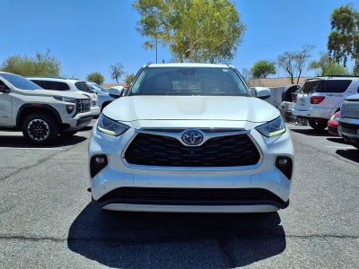 2021 Toyota Highlander Hybrid Platinum