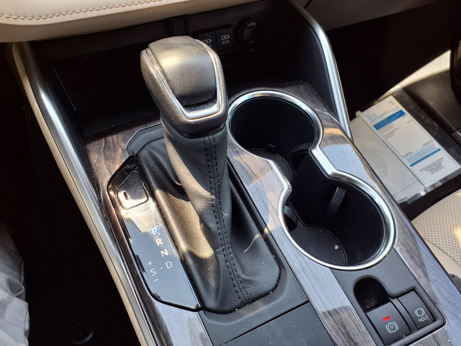 2021 Toyota Highlander Hybrid Platinum