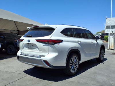2021 Toyota Highlander Hybrid Platinum