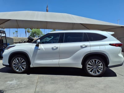 2021 Toyota Highlander Hybrid Platinum