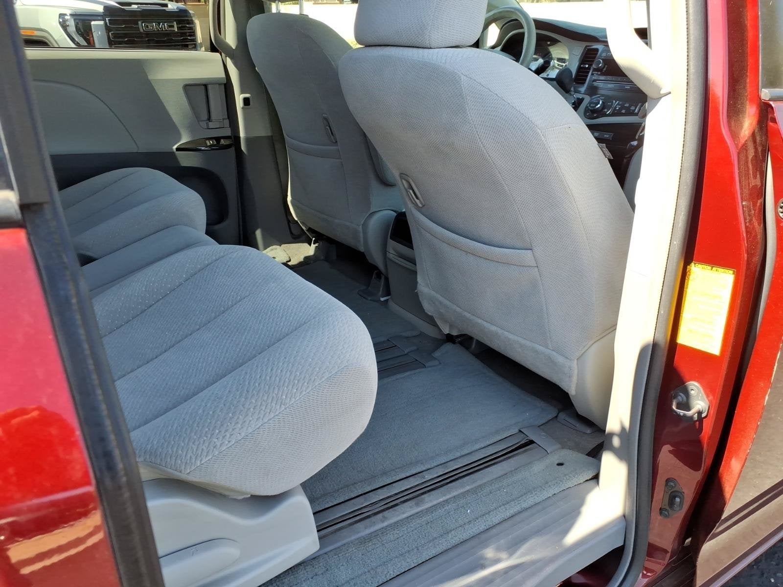 2013 Toyota Sienna LE AAS
