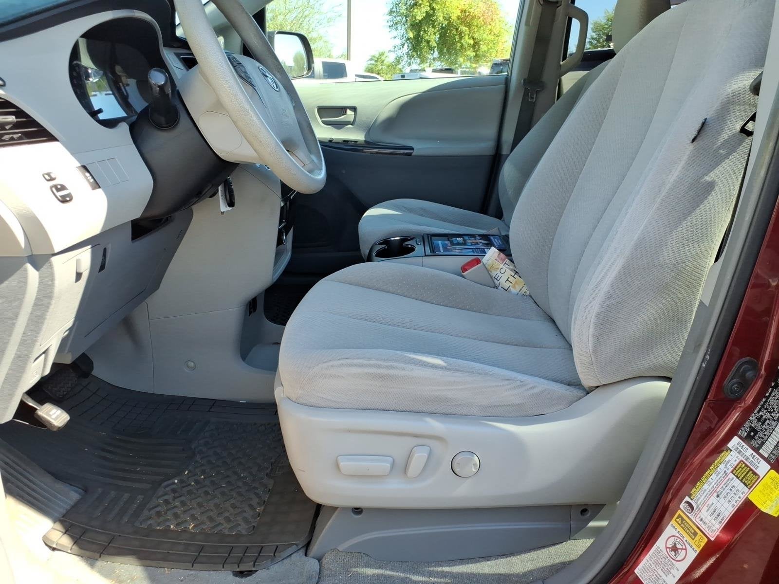 2013 Toyota Sienna LE AAS