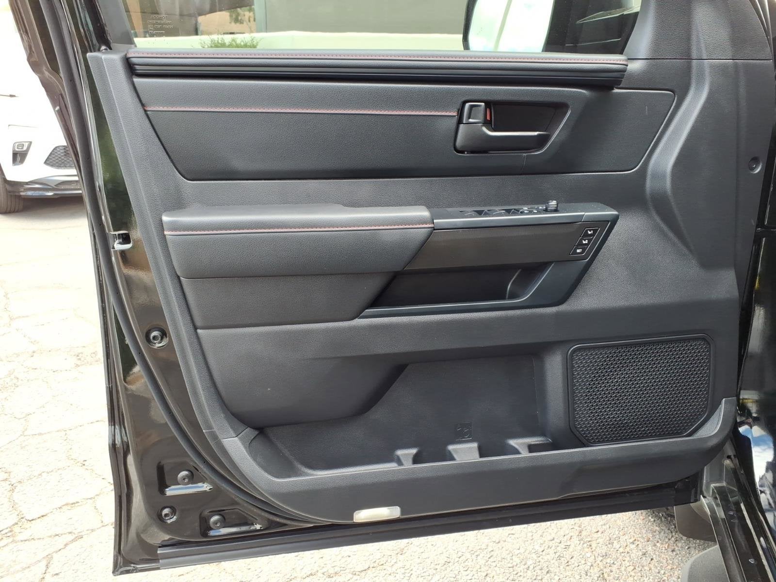 2025 Toyota Sequoia SR5