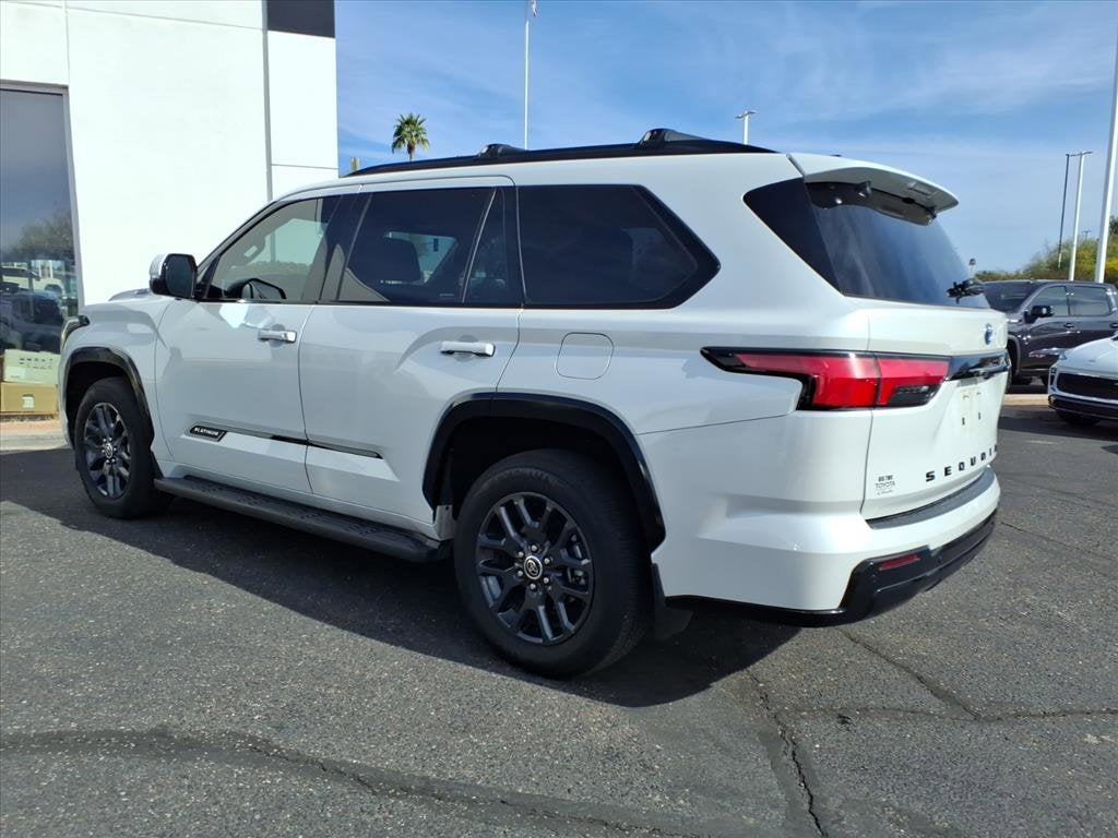 2023 Toyota Sequoia SR5
