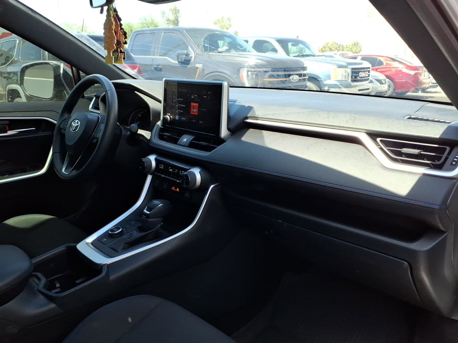 2024 Toyota RAV4 Hybrid SE