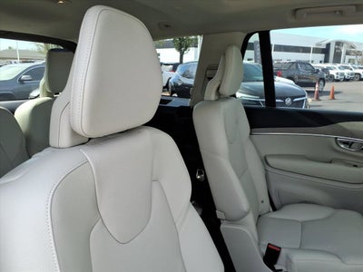 2025 Volvo XC90 Plug-In Hybrid Plus