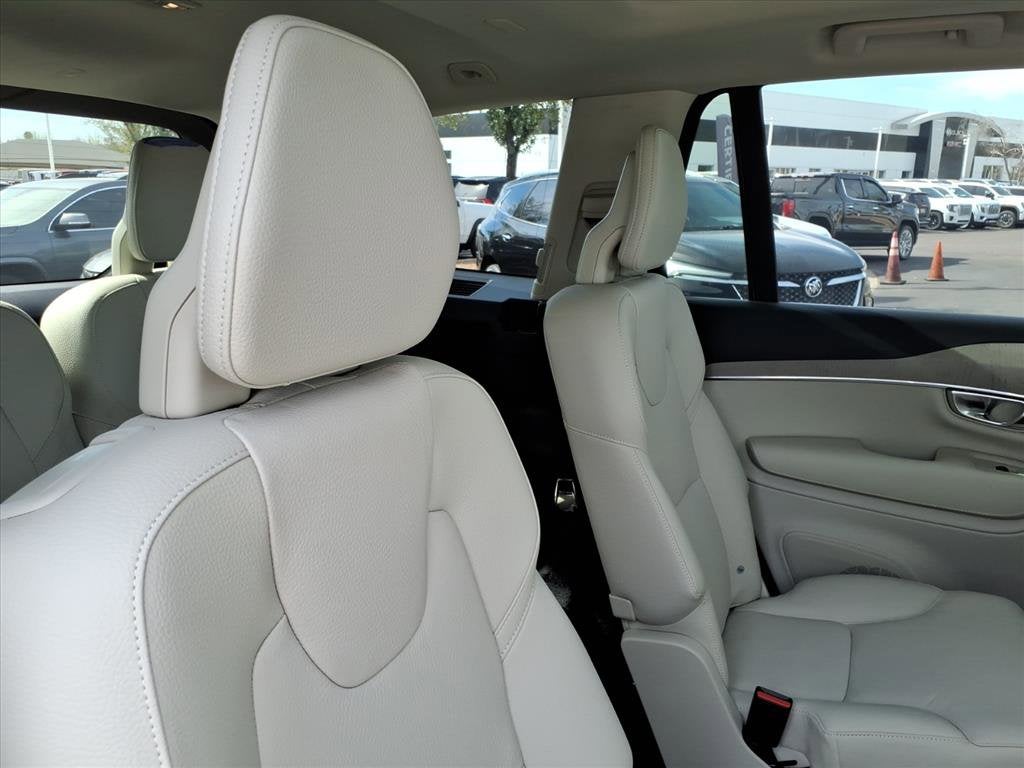 2025 Volvo XC90 Plug-In Hybrid Plus