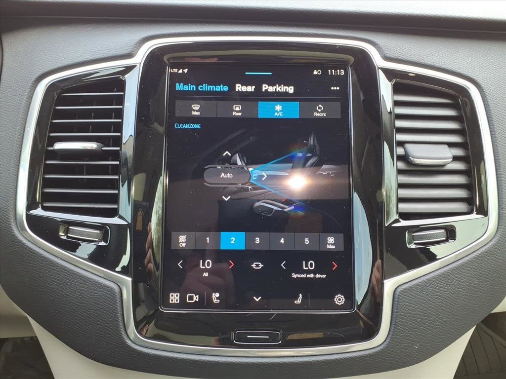 2025 Volvo XC90 Plug-In Hybrid Plus